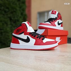 Кроссовки мужские Nike Air Jordan 1 Retro белые с красным