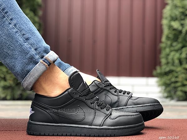 Кроссовки мужские низкие Nike Air Jordan 1 Low, черные
