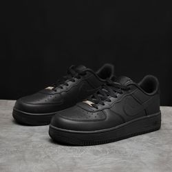 Кроссовки мужские Nike Air Force, черные, кожа