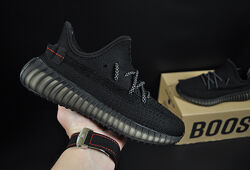 Кроссовки женские Adidas Yeezy Boost 350 v2, черные