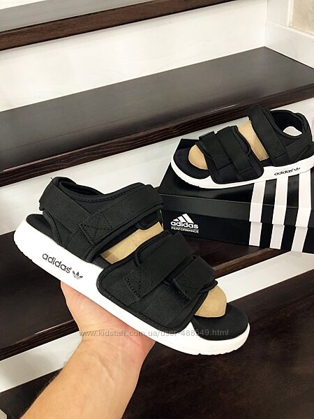 Сандалии мужские Adidas Adilette Sandals, черные с белым  