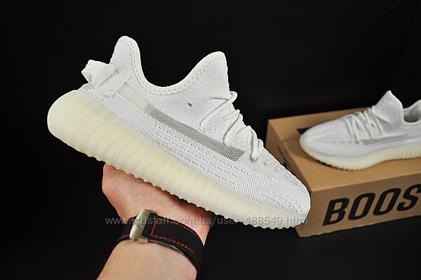 Кроссовки женские Adidas Yeezy Boost 350 v2, белые