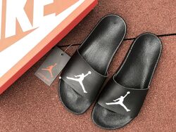 Шлепанцы мужские Nike Air Jordan , черные
