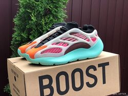 Кроссовки женские Adidas Yeezy Boost 700, 36-41