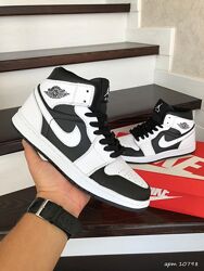 Кроссовки женские Nike Air Jordan, кожа, белые с черным