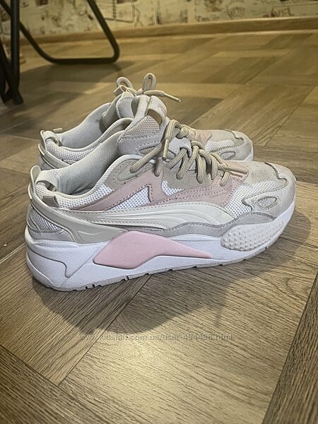 Кроссовки Nike  37,5 размер по стельке 23,5