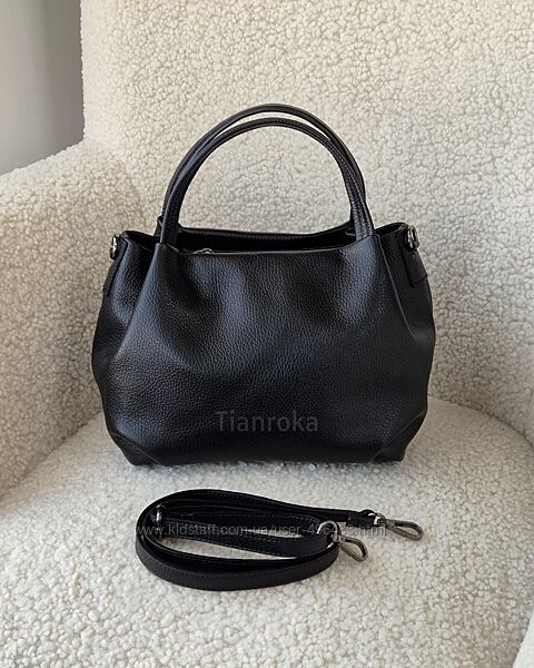 Симпатична шкіряна сумочка, кожаная середній розмір. Італія