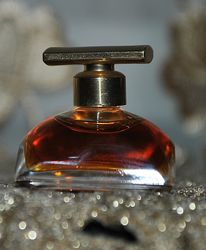 Духи  Estee Lauder SpellBound Оригинал. Винтаж