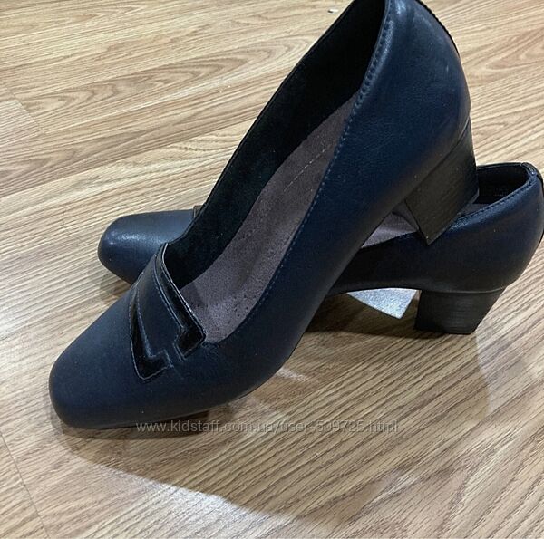 Туфли женские кларкс  р.40. кожа