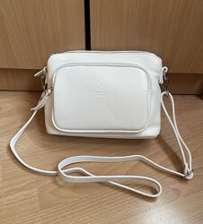 Белая Удобная кроссбоди на 2 отделения ,  VERA PELLE , Made in Italy 