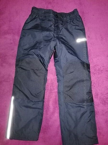 Зимние штаны для мальчика 110-128 в отличном состоянии 