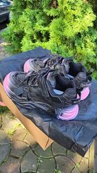 Легкі дуже зручні кросівки омбре 34р Устілка 21см Дуже якісні