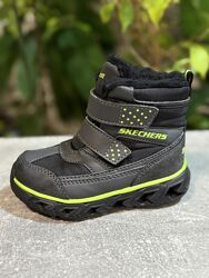 Утепленные ботиночки с мигалками Skechers 24 р