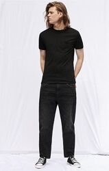 Джинсы чёрные укорочённые размер л и хл