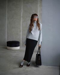 Вязаний жіночий одяг Sewel