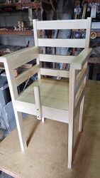 Деревяний стілець для дитини з особливими потребами