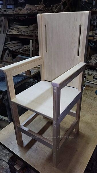 Стілець для дитини з інвалідністю