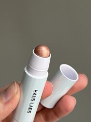 Хайлайтер HAUS LABS Bio Radiant Highlighter Balm in Glassy Champagne Quartz