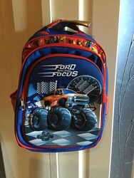 Школьный рюкзак двести гривен