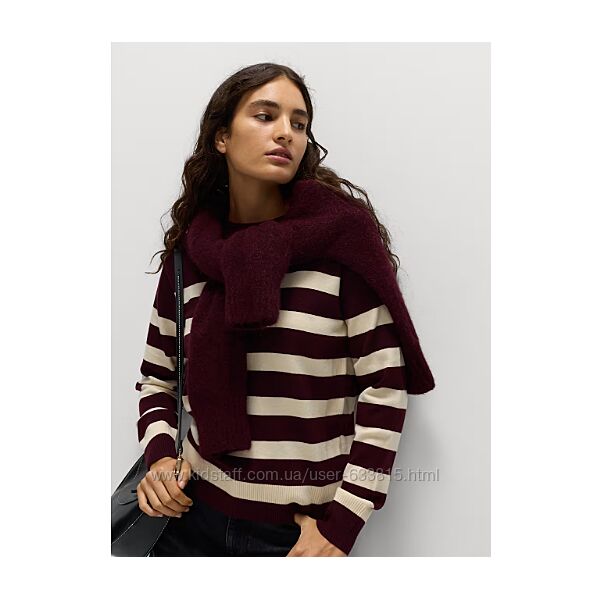 Полосатый свитер, полу гольф в рубчик.