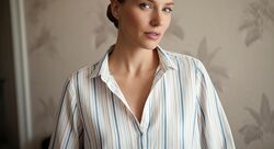 Удлиненная рубашка в полоску из льна и хлопка.