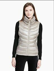 Отличная стеганая жилетка calvin klein.