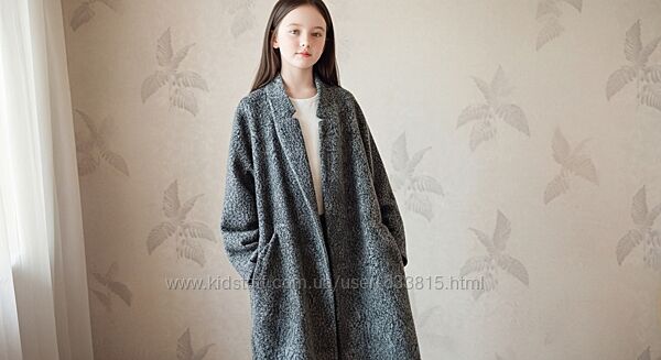 Легкое пальто, кардиган, без пуговиц, с карманами.