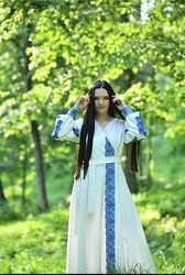 Вишита сукня