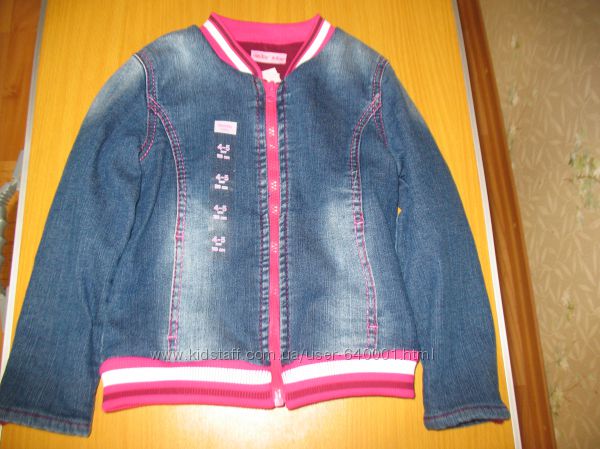 Джинсовая куртка для девочки демисезонная на флисе на 4-5 лет