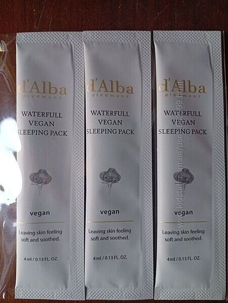 Ночная маска Dalba Waterfull Vegan Sleeping Pack, 4 мл