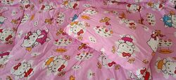 Одеяло с подушкой на розовом