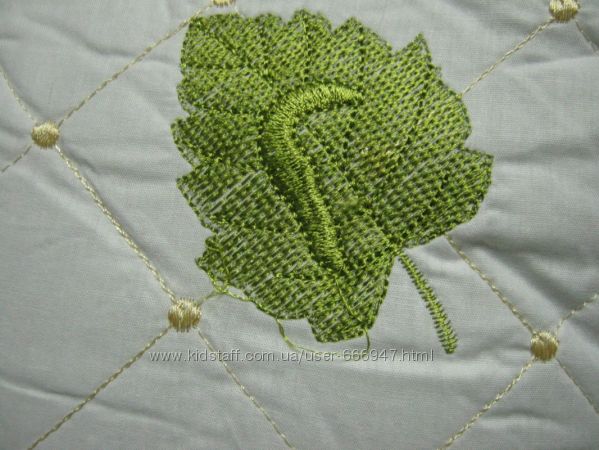 Подушка шелк с вышивкой стеганная - Silk 70х70
