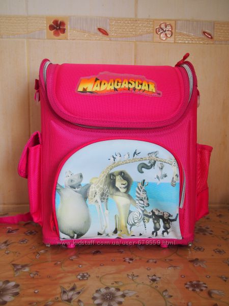 Школьный рюкзак розовый Мадагаскар