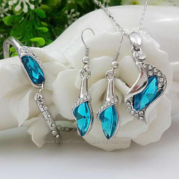 Комплекты бижутерии