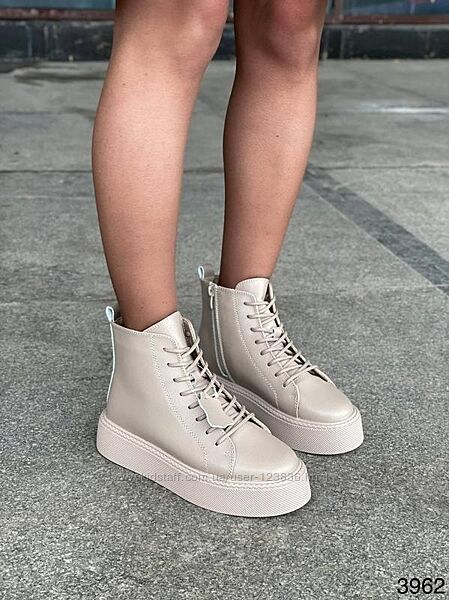 Женские зимние ботинки хайтопы натуральная кожа, бежевого цвета