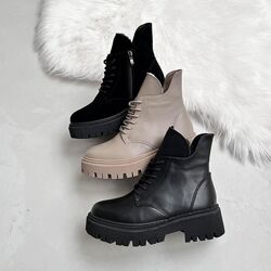 Женсие кожаные зимние ботинки на тракторной подошве, цвет черный, бежевый