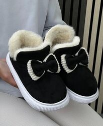Женские зимние тапки слипоны автоледи на меху черного цвета