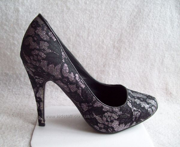 Туфлі гіпюр сріблясті, устілка 25,3 см.