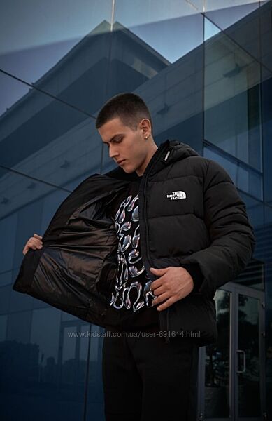 Куртка зимняя чёрного цвета The North Face на пуху
