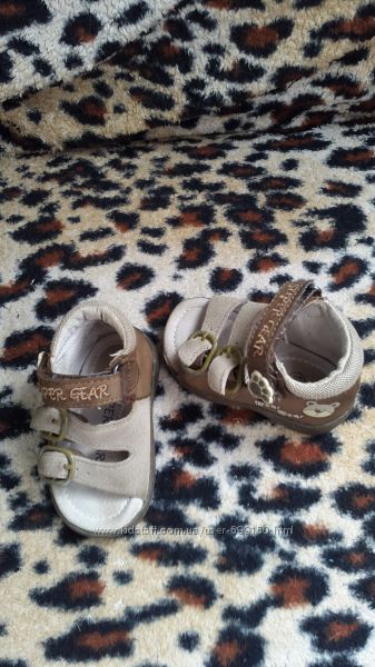 обувь на мальчика б.у. от 18 до 25р. на все сезоны