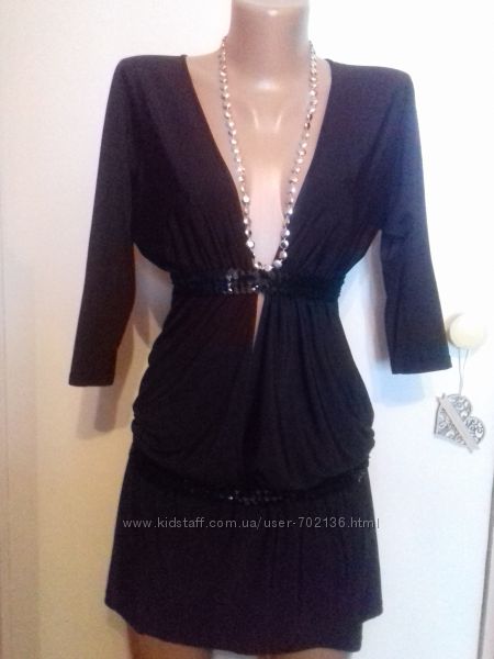 Черное платье с паетками