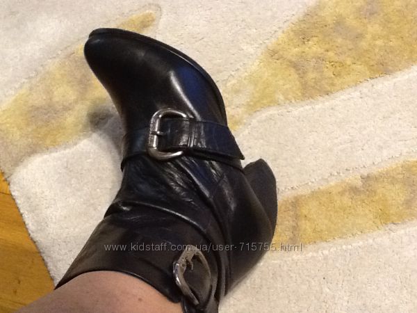 Ботинки полусапожки демисезонные кожаные  стелька 23, 5-24 см