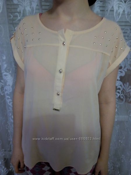 Новая красивая блуза-персик