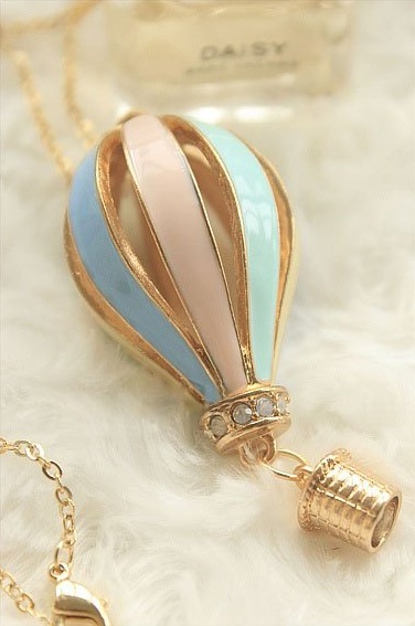 Подвески, кулоны