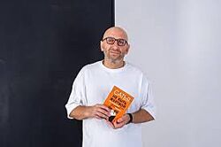 Сатья Дас Искусство быть женщиной 2024