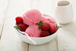 Ольга Лазарева Йогуртовое мороженое 2025