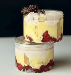 Мария Манахова Кейк Баночка, Клубника, Базилик. Торт Мороженое