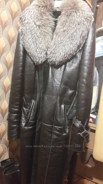 Очень красивая дубленка. Кожа. Чернобурка воротник