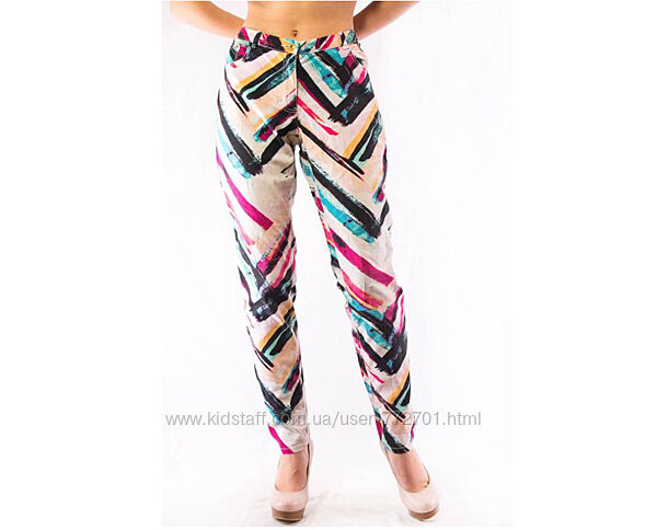 Яркие, летние, эластичные джинсы, высокая посадка, от H&M. 38 евро