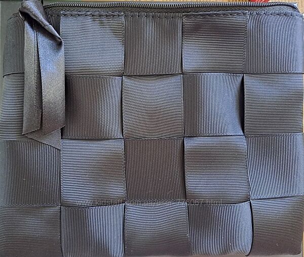 Оригинальная косметичка Shiseido